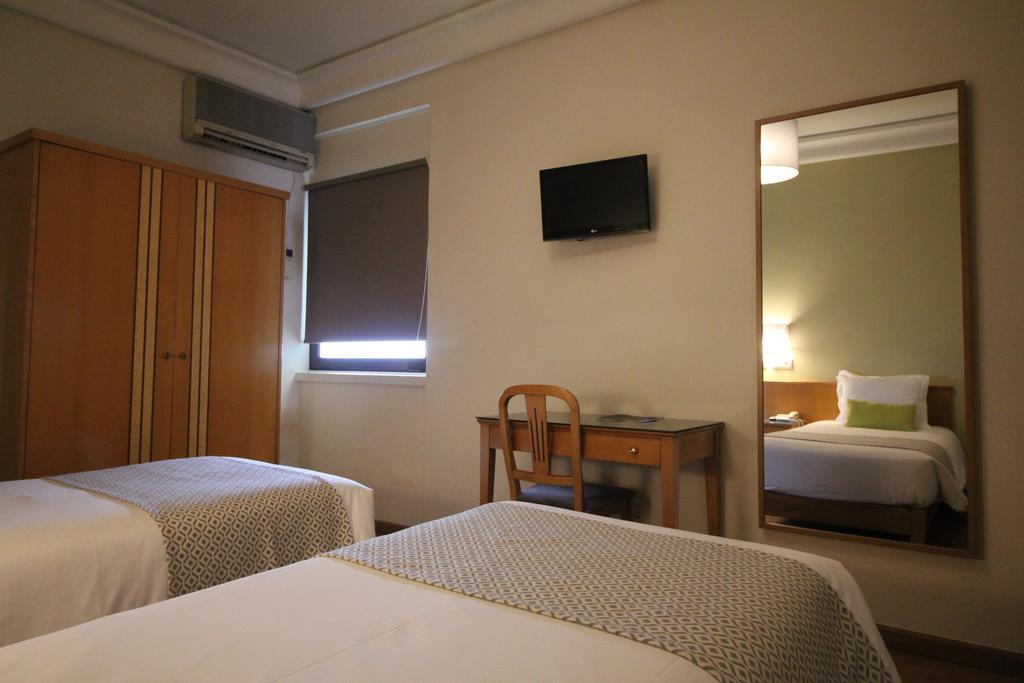 Imperador Hotel Lisbon Bagian luar foto